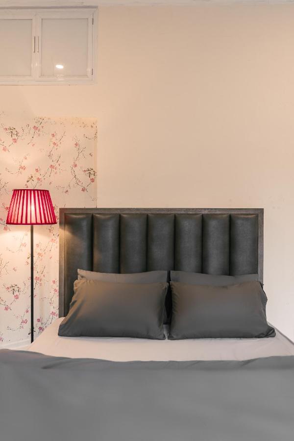 Delapong Homestay - 50M To Hoan Kiem Lake Hanoi Esterno foto